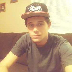 Meet your Posher, Lloyd